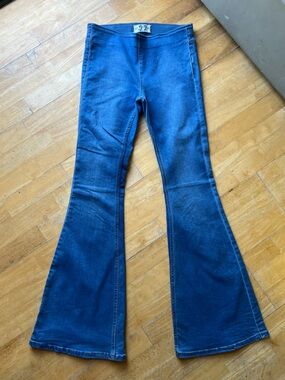 We The Free Flare Jeans size 27